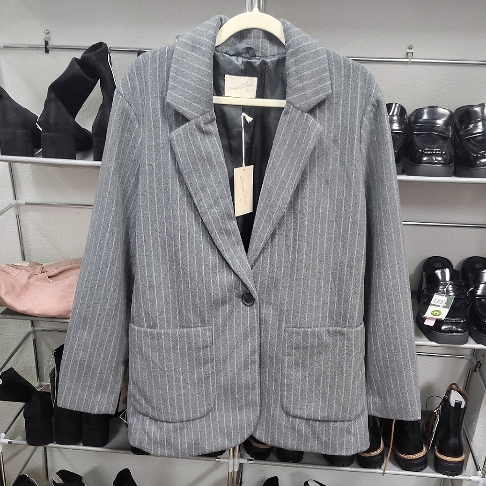 Universal Thread Gray Pinstripe Women's Blazer